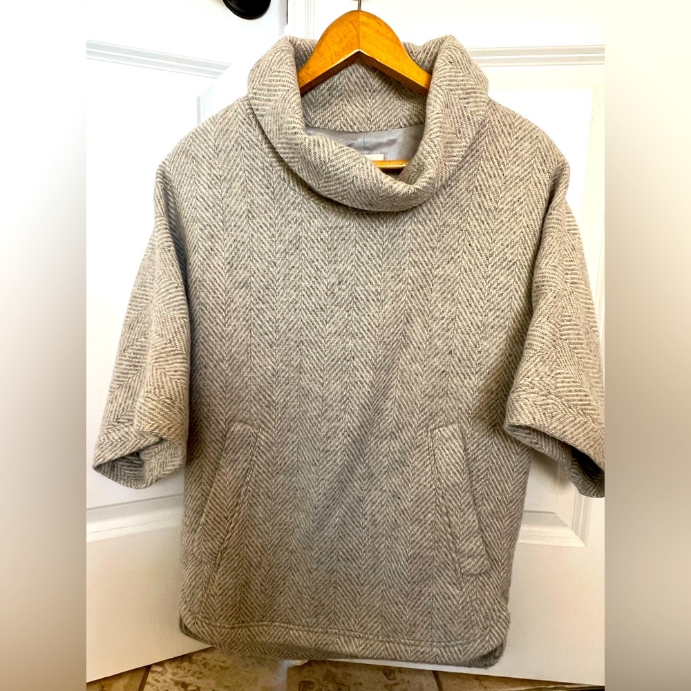 Vintage J Crew Women’s Gray Wool Herringbone Poncho XXS/XS Outerwear, Sweater